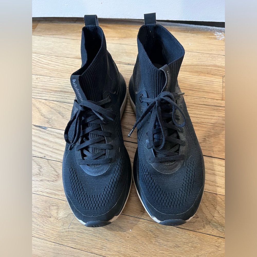 Lululemon Womens Chargefeel Mid Workout Shoe size 9